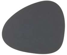 LIND DNA NUPO anthracite подстановочная салфетка фигурная 37x44 см, толщина 1,6 мм